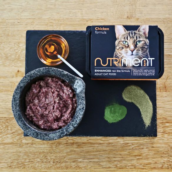 Nutriment Cat Chicken formula | Adult | 500g tub from Catdog Store